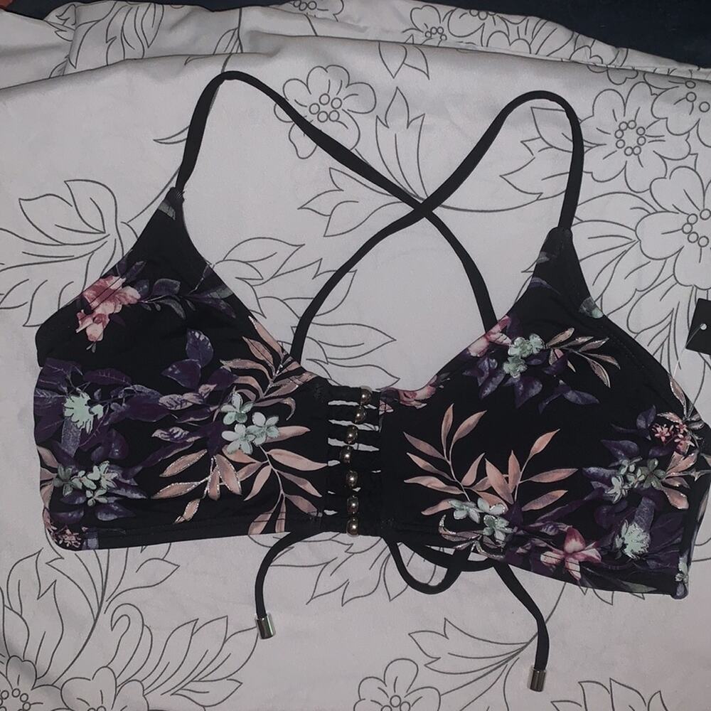 Black Floral Bikini Top. Smallβ